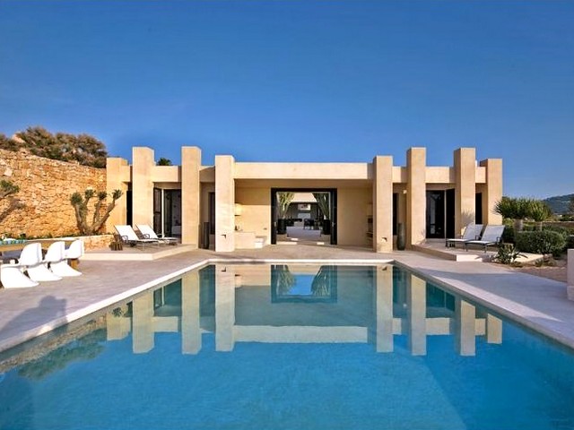 Minimalist style luxury Ibiza villa only 2 minute drive from Cala Vadella