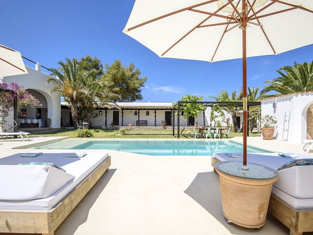 Stylish 6 bedroom Ibiza villa 10 mins away from Sant Josep