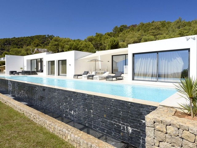 Luxurious rental villa in the north of Ibiza