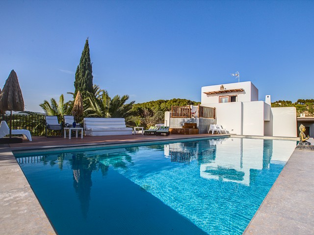 A large holiday finca in Ibiza just 2 km from the beach (Cala Nova)