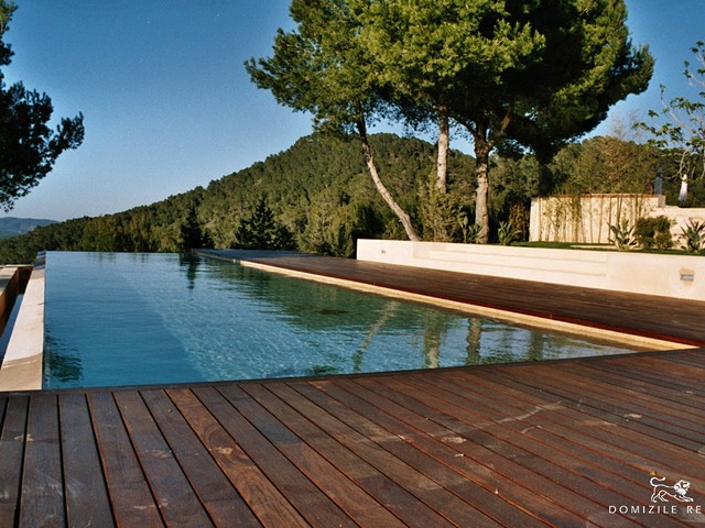 Spacious Ibiza finca with infinity pool and panoramic views 